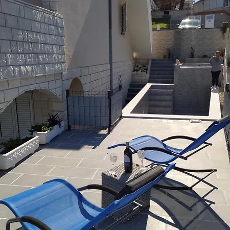 Sandrina Apartmán Donji Okrug (Ciovo)