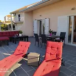 Sandrina شقة
